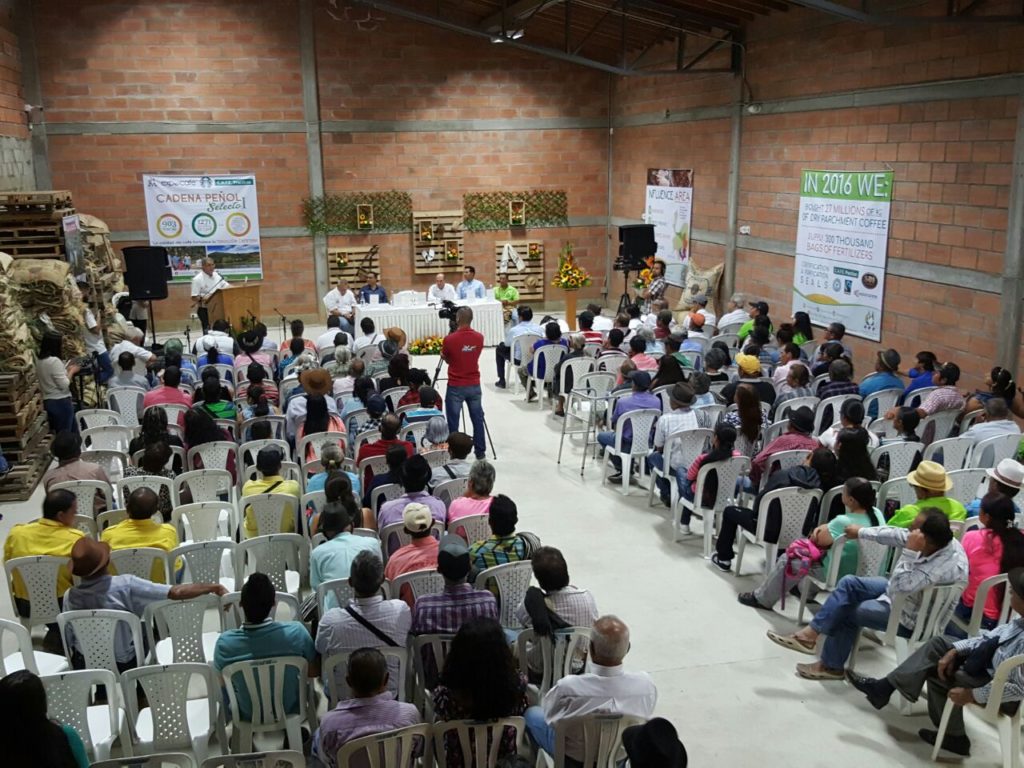 Entrega de la reliquidación del sello C.A.F.E Practices en El Peñol