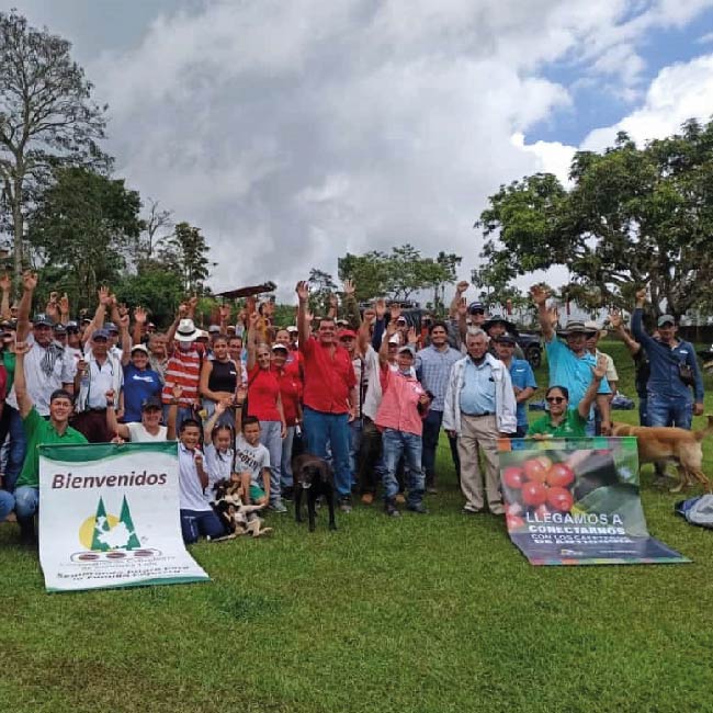 Día de campo para caficultores del municipio de Santa Bárbara – El Vergel