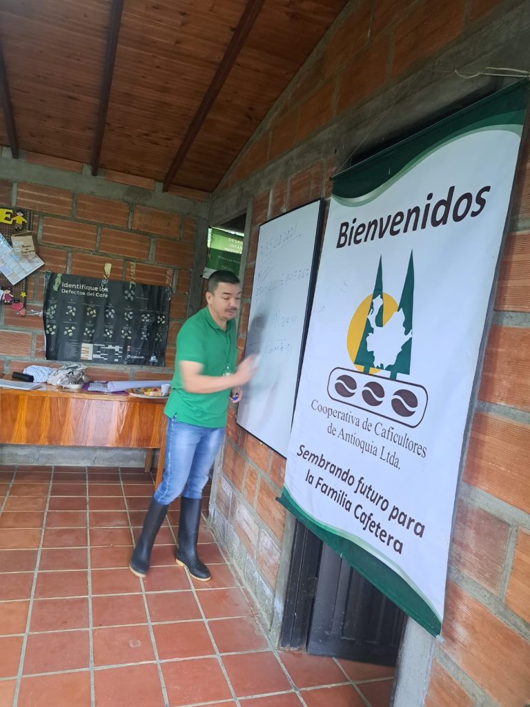 Taller de mecánica cafetera: Guadañas y Motosierras. Barbosa, Granda, Caramanta, Alejandría y Pueblorrico.